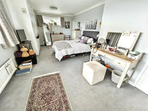 Bedroom- click for photo gallery